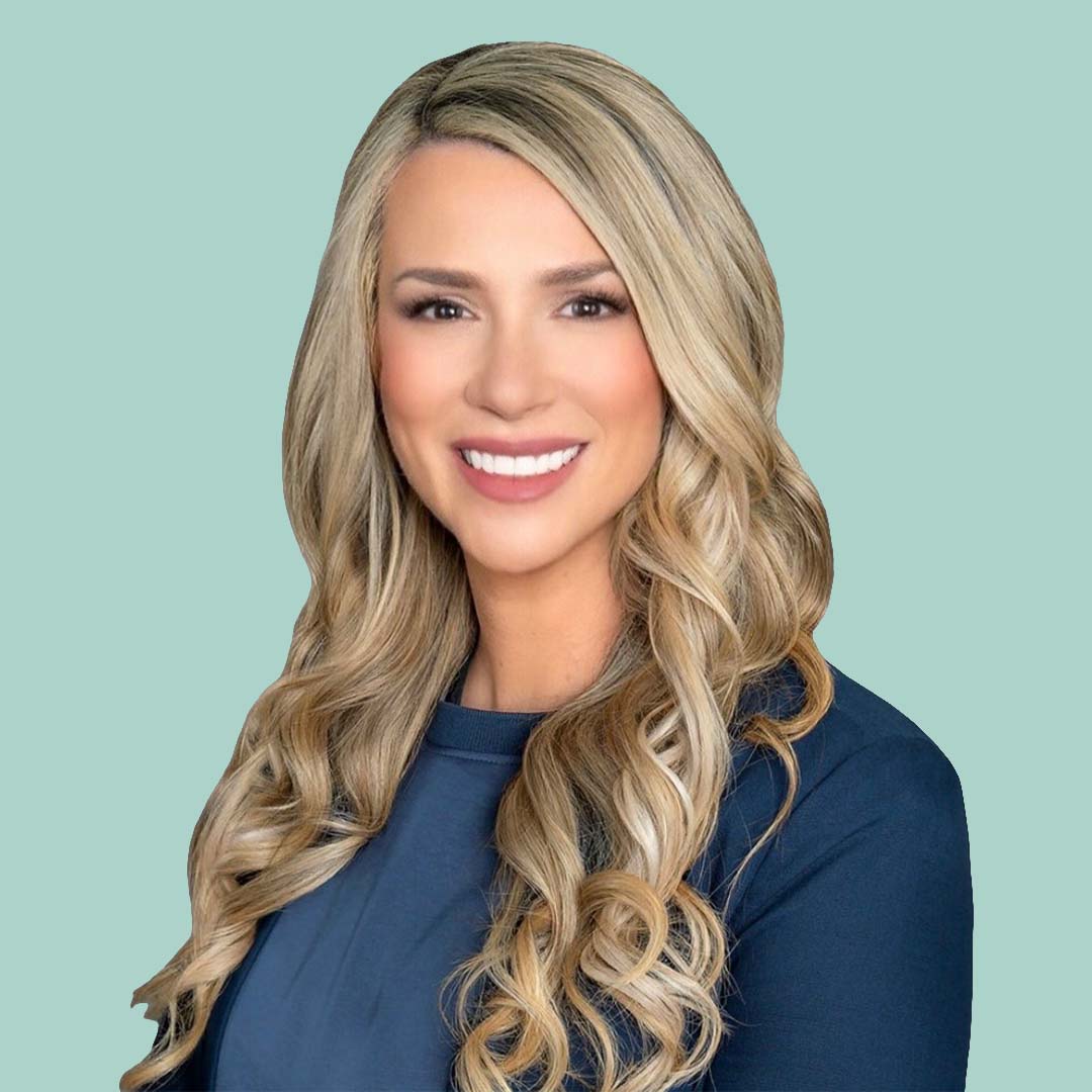 Shanni Payne - a woman with long blonde hair